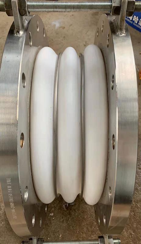 钢丝衬氟补偿器